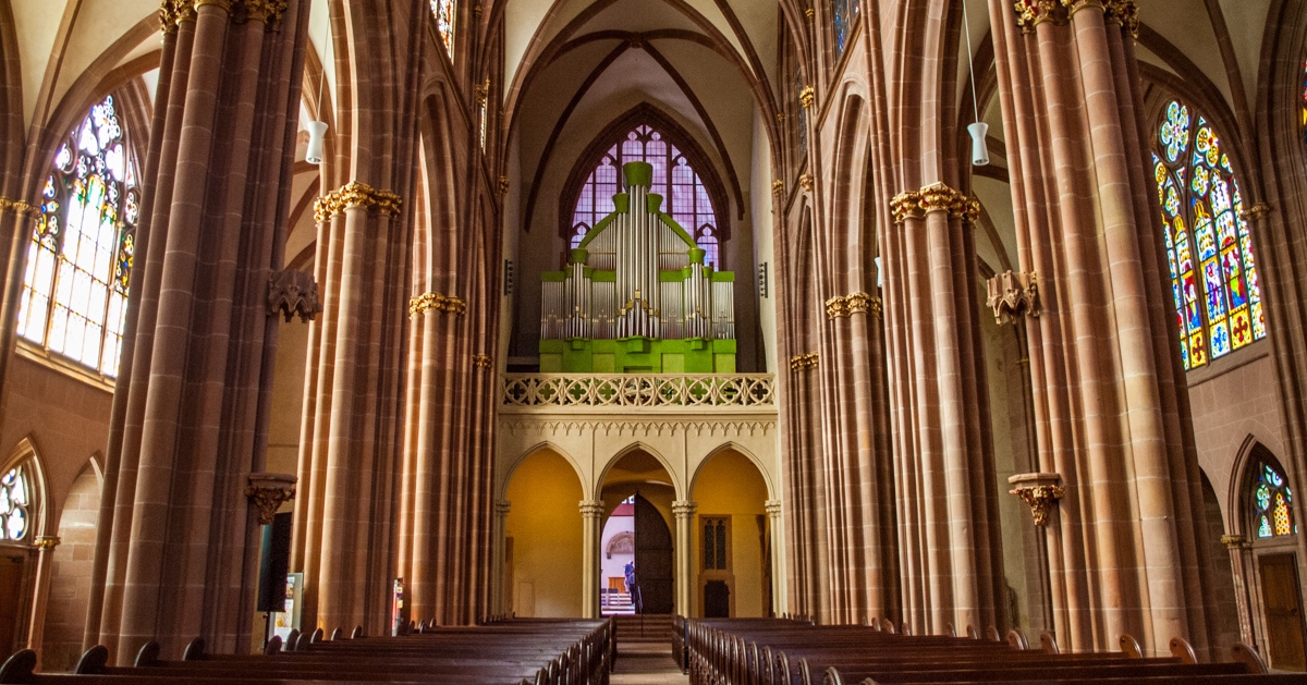 Die Katharinenkirche in Oppenheim mit der Woehl Orgel